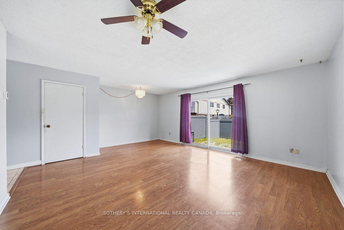 Photo 8 of Unit 34, 120 Falconer Drive, Mississauga, Streetsville — HOMEH