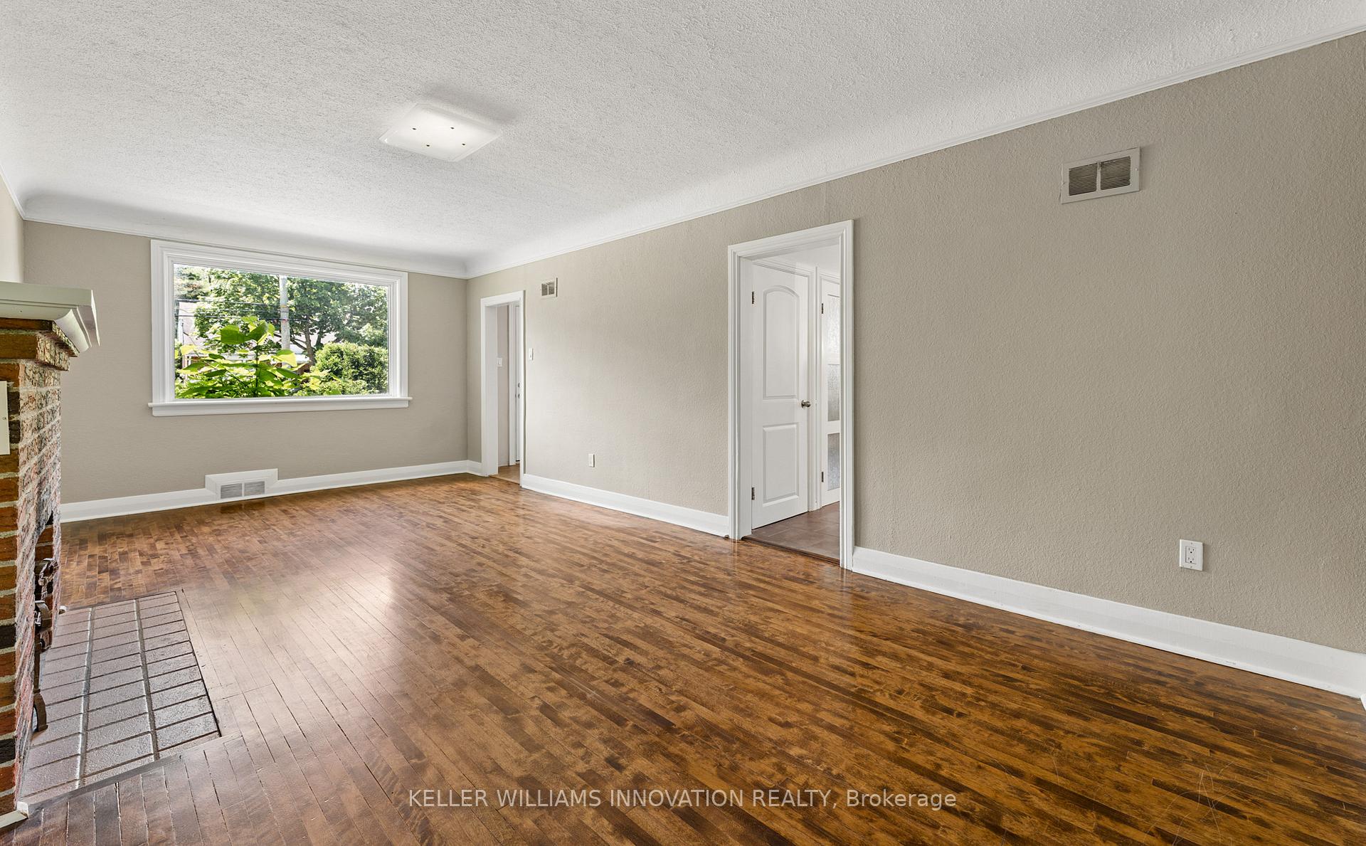 Photo 10 of 580 Weber Street E, Kitchener, King East — HOMEH