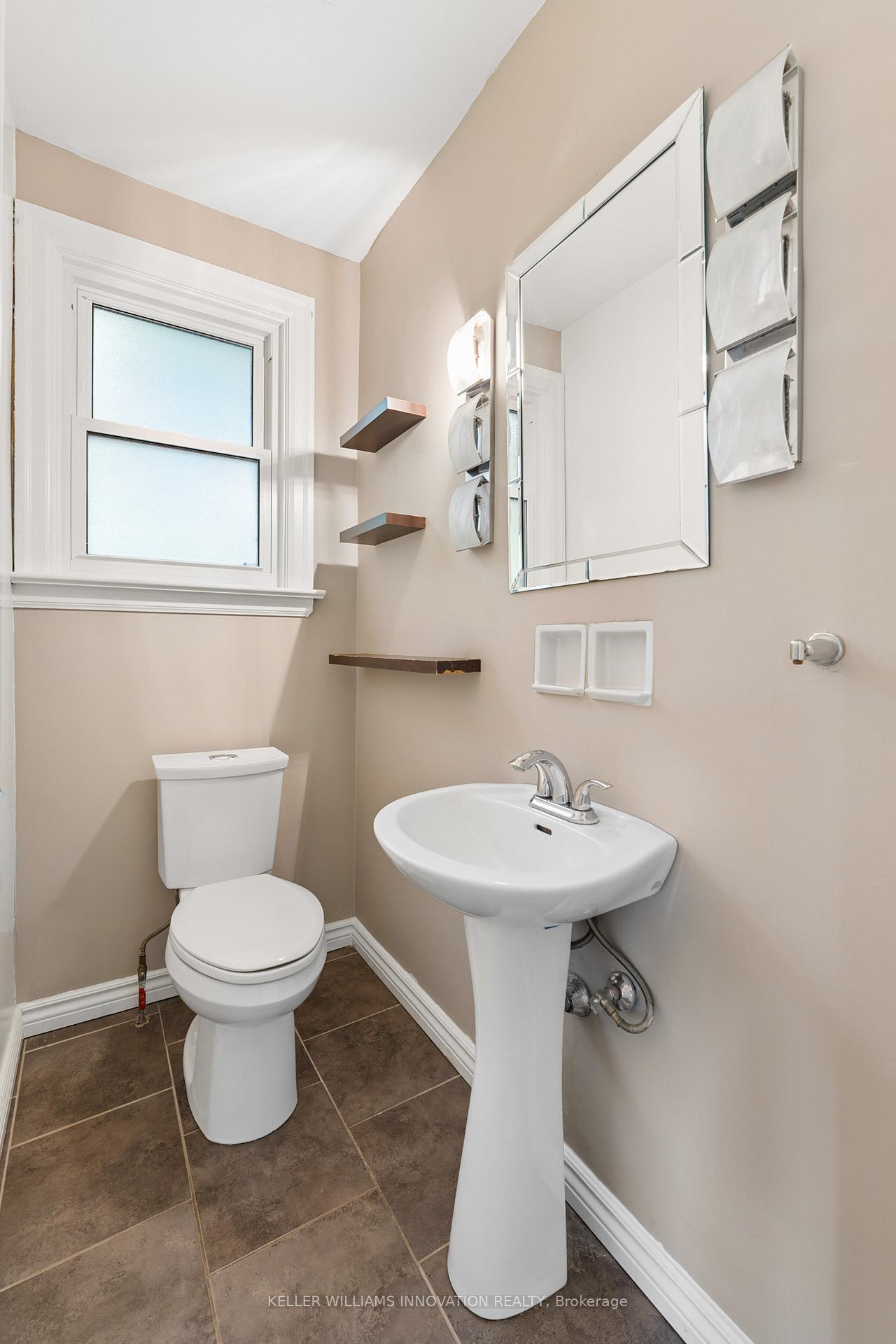 Photo 12 of 580 Weber Street E, Kitchener, King East — HOMEH