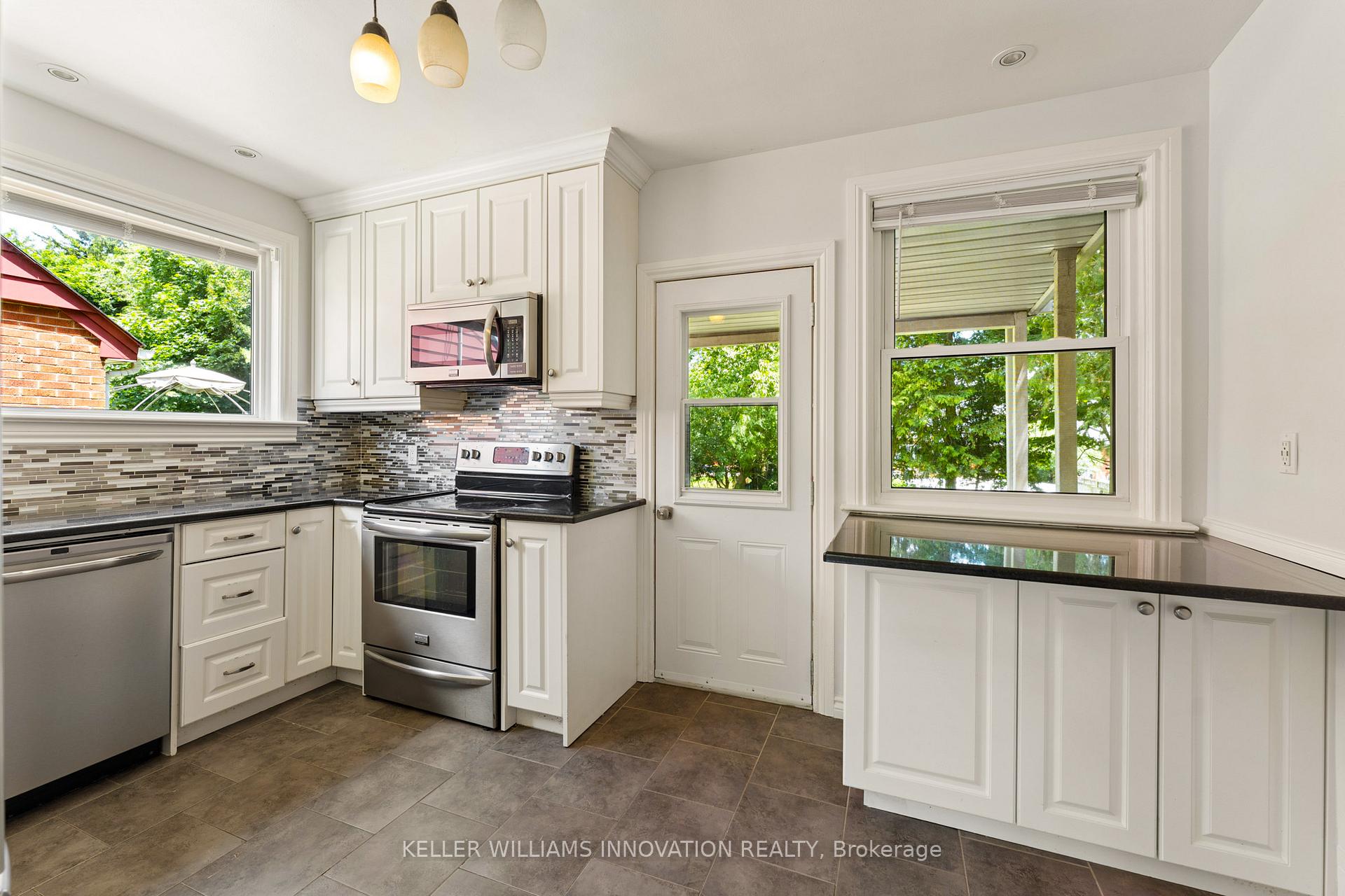 Photo 16 of 580 Weber Street E, Kitchener, King East — HOMEH