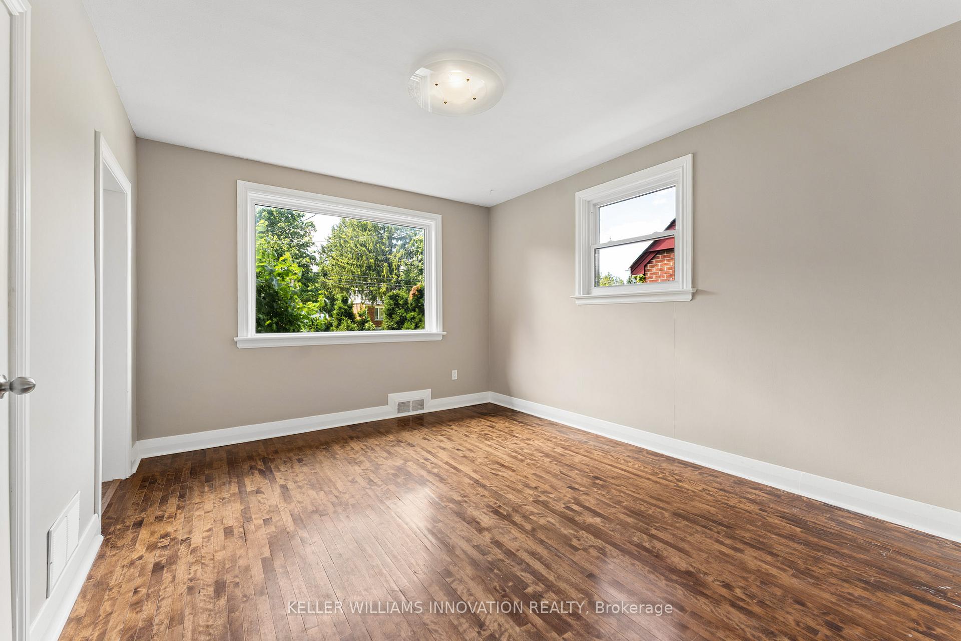 Photo 18 of 580 Weber Street E, Kitchener, King East — HOMEH