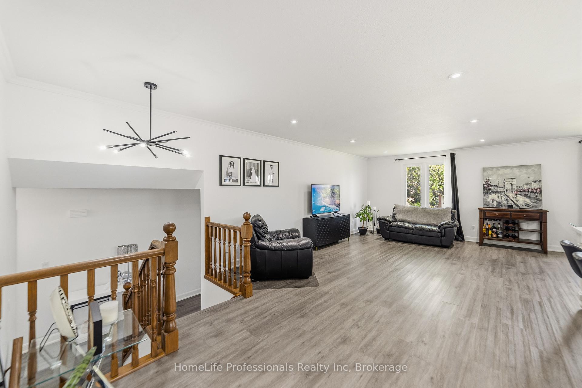 Photo 5 of 4 Ravine Crescent, Haldimand — HOMEH