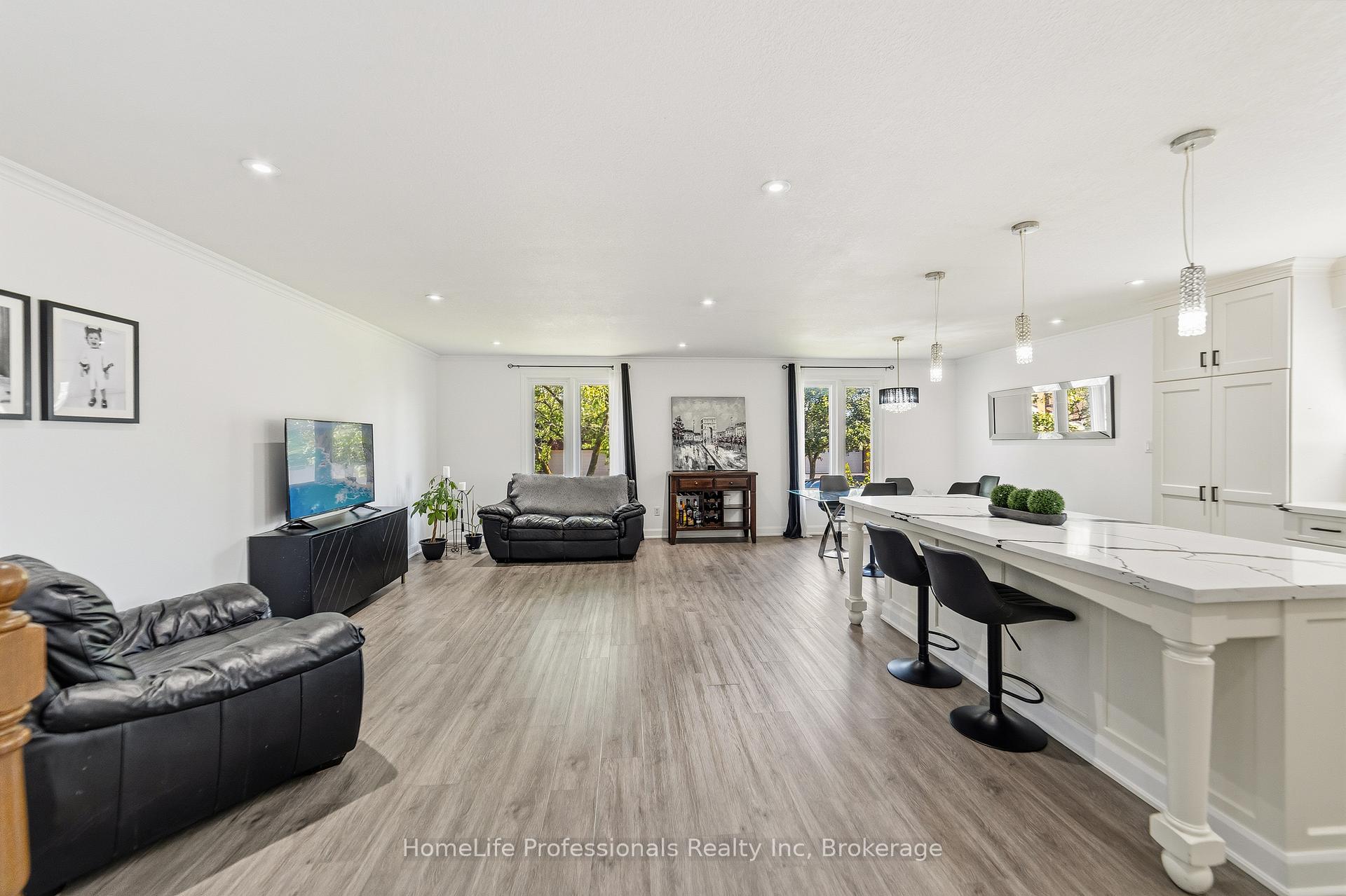 Photo 8 of 4 Ravine Crescent, Haldimand — HOMEH