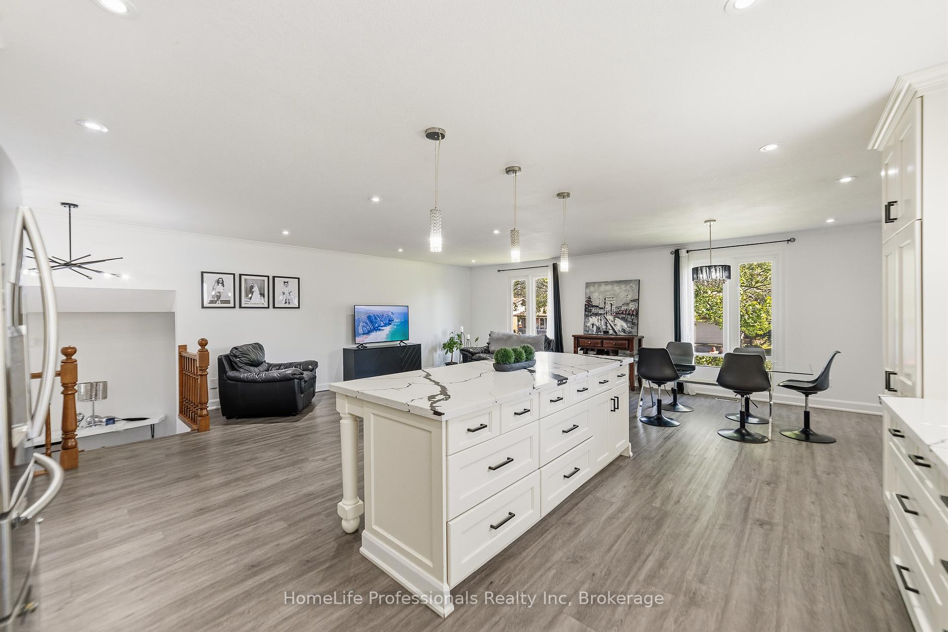 Photo 14 of 4 Ravine Crescent, Haldimand — HOMEH