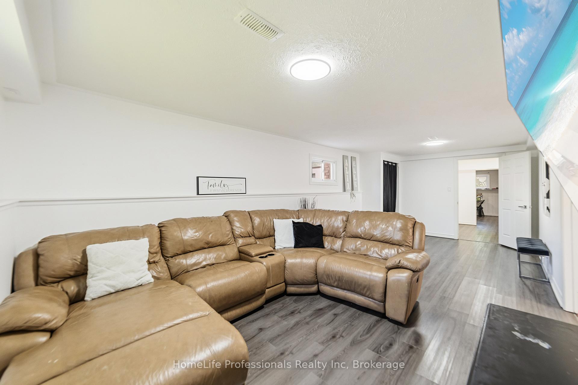 Photo 25 of 4 Ravine Crescent, Haldimand — HOMEH