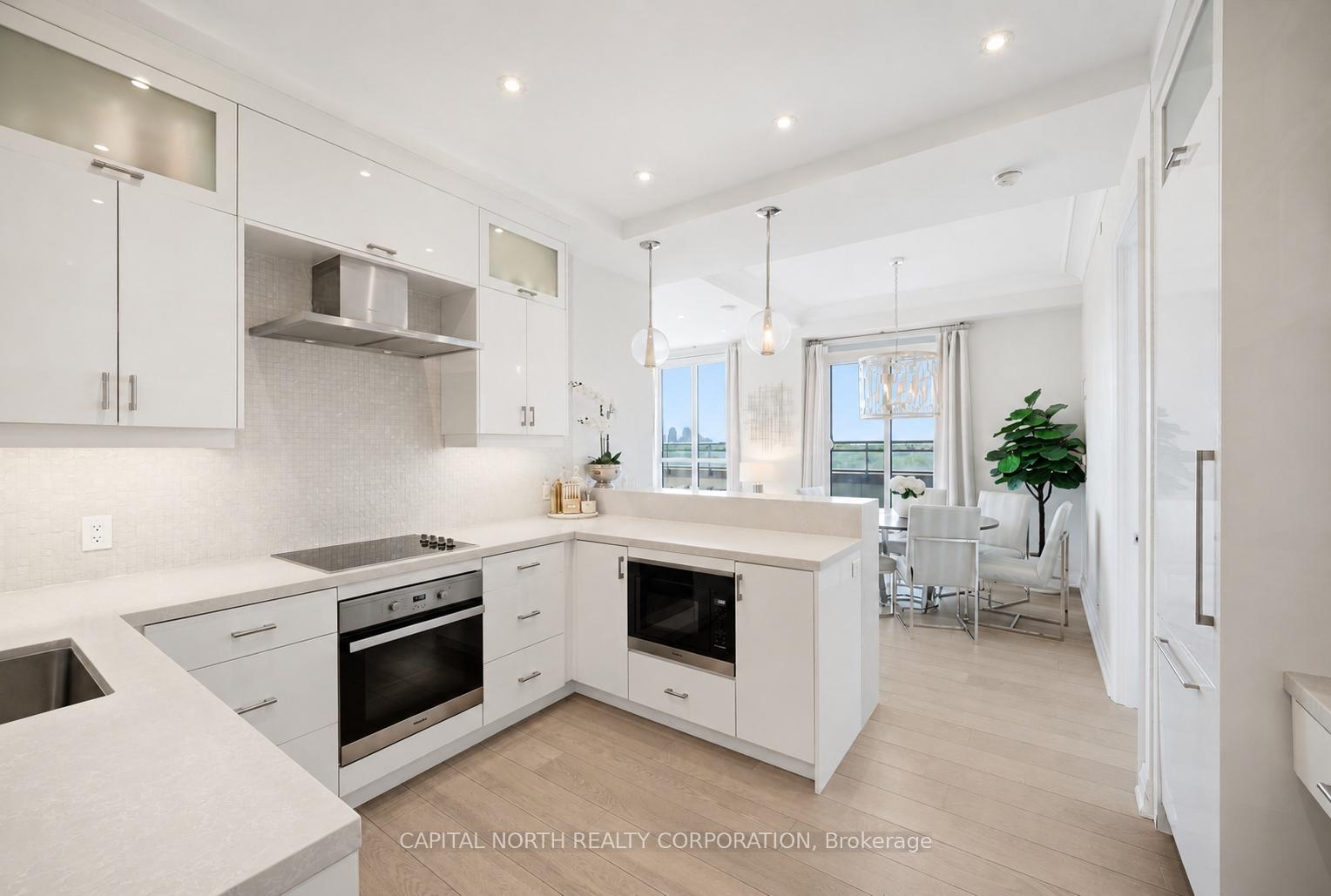 Photo 9 of Unit 804, 23 Glebe Road W, Toronto, Yonge-Eglinton — HOMEH