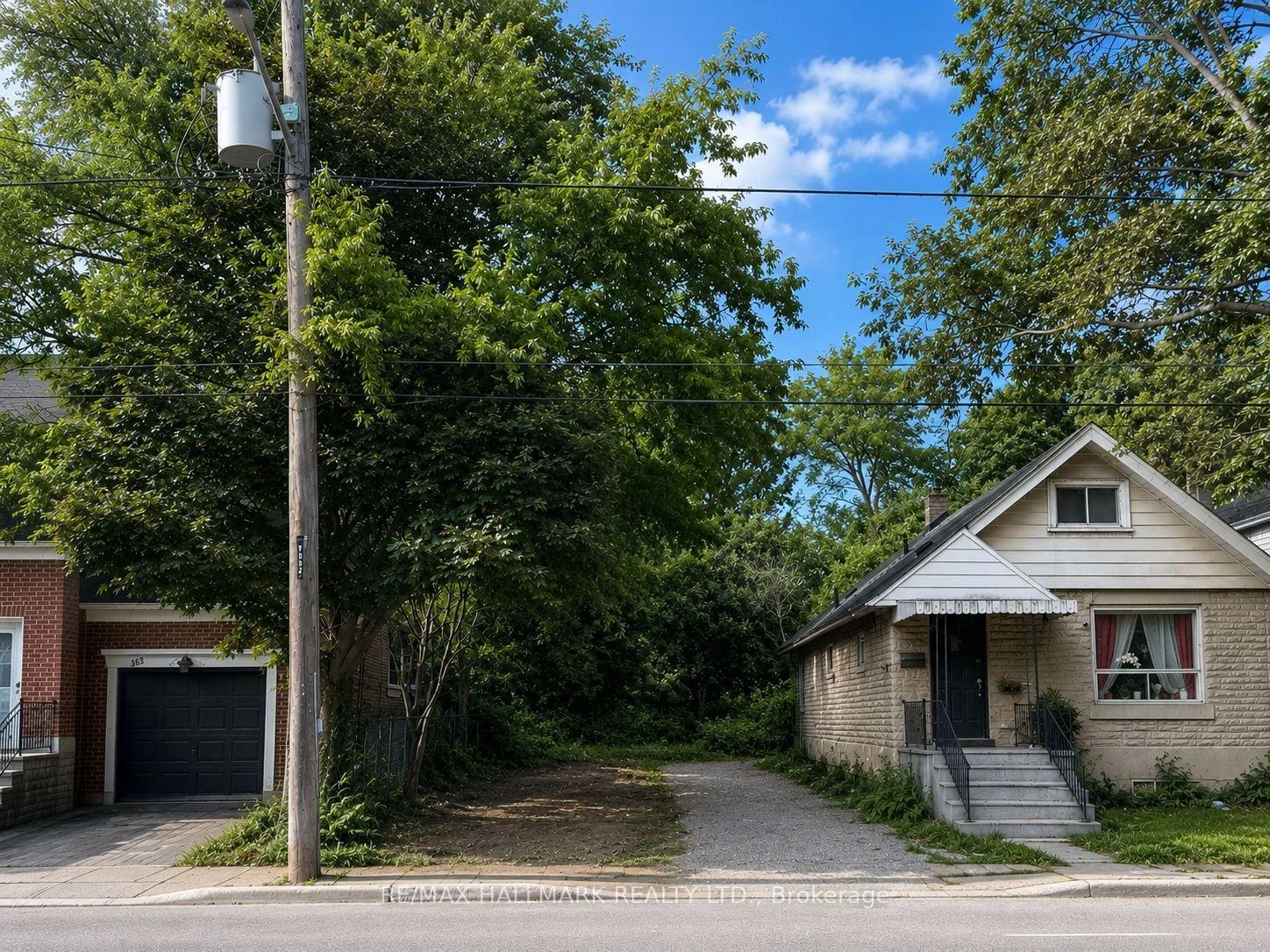Photo 1 of 360B Lawrence Avenue W, Toronto, Bedford Park-Nortown — HOMEH