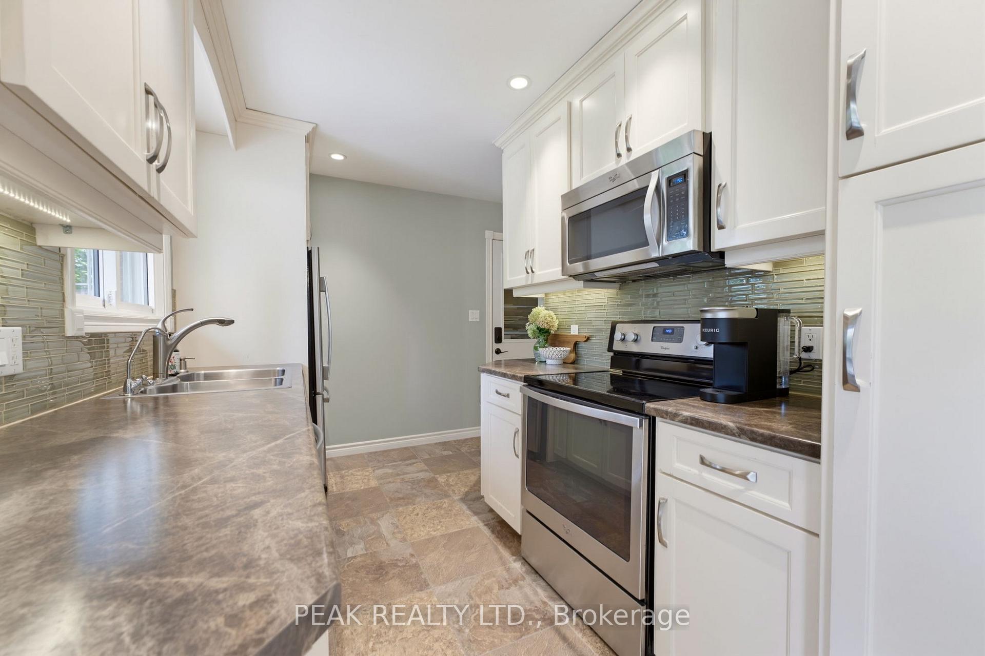 Photo 17 of 212 Elgin Street, Brockton — HOMEH