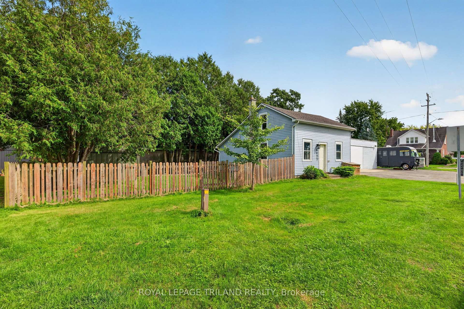 Photo 4 of 6422 Bradish Road, London, South A — HOMEH