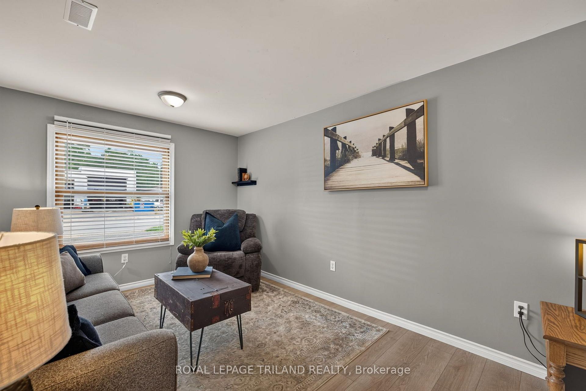 Photo 5 of 6422 Bradish Road, London, South A — HOMEH