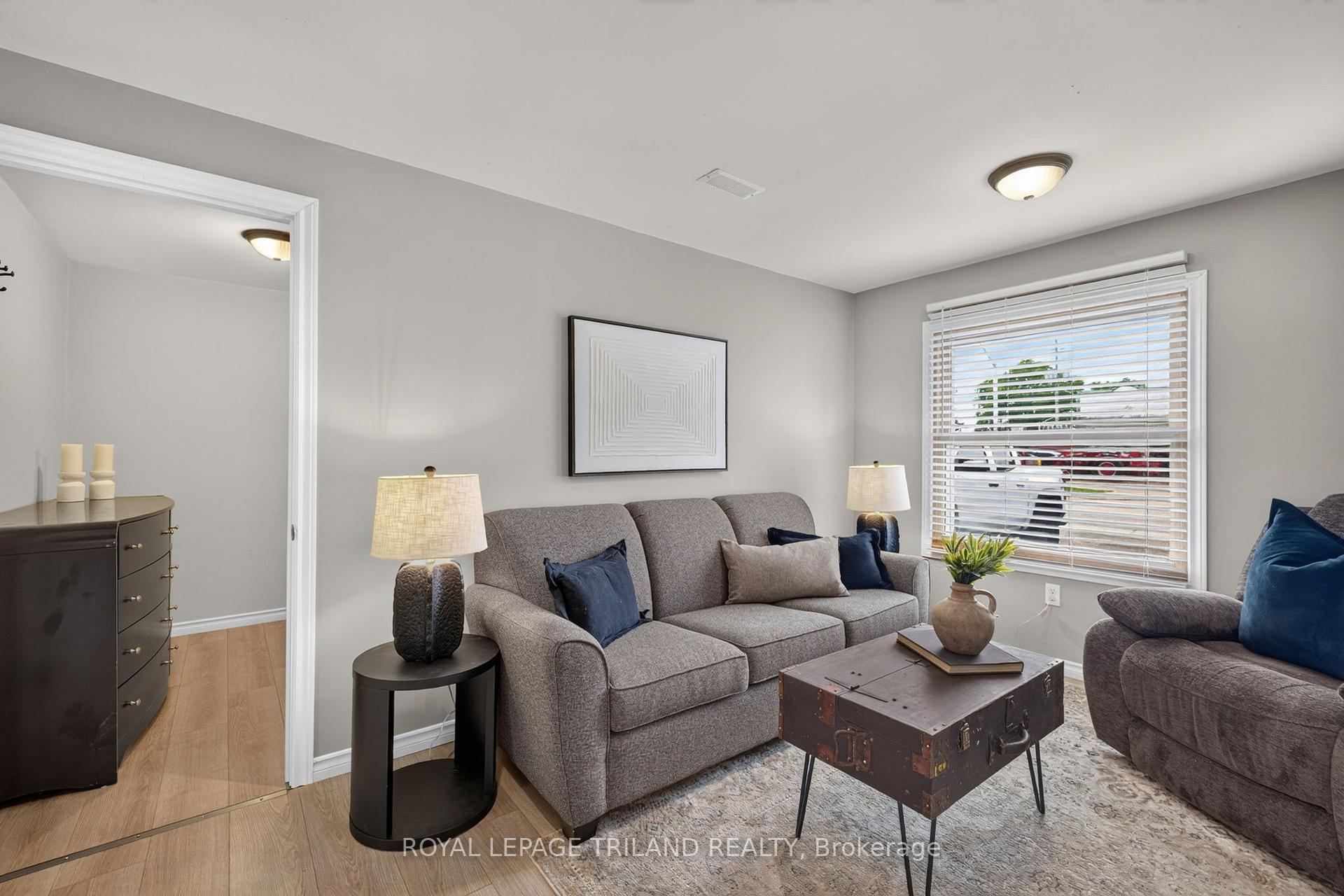 Photo 6 of 6422 Bradish Road, London, South A — HOMEH