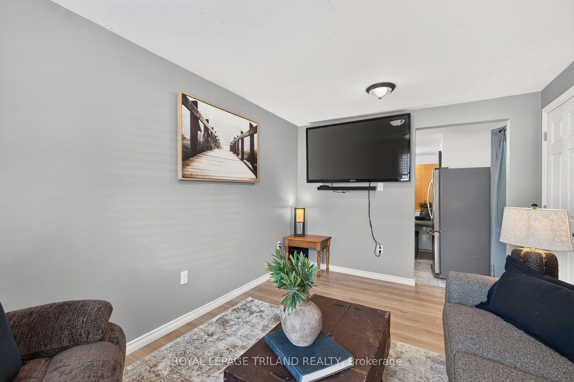 Photo 7 of 6422 Bradish Road, London, South A — HOMEH