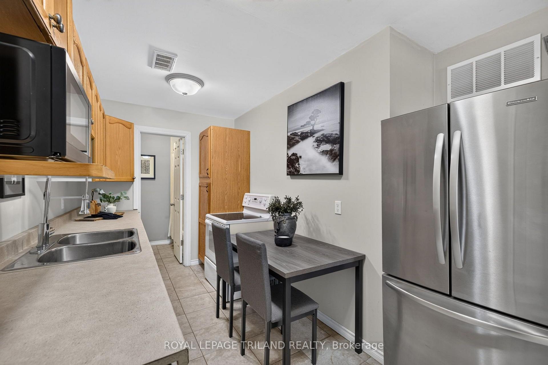 Photo 9 of 6422 Bradish Road, London, South A — HOMEH