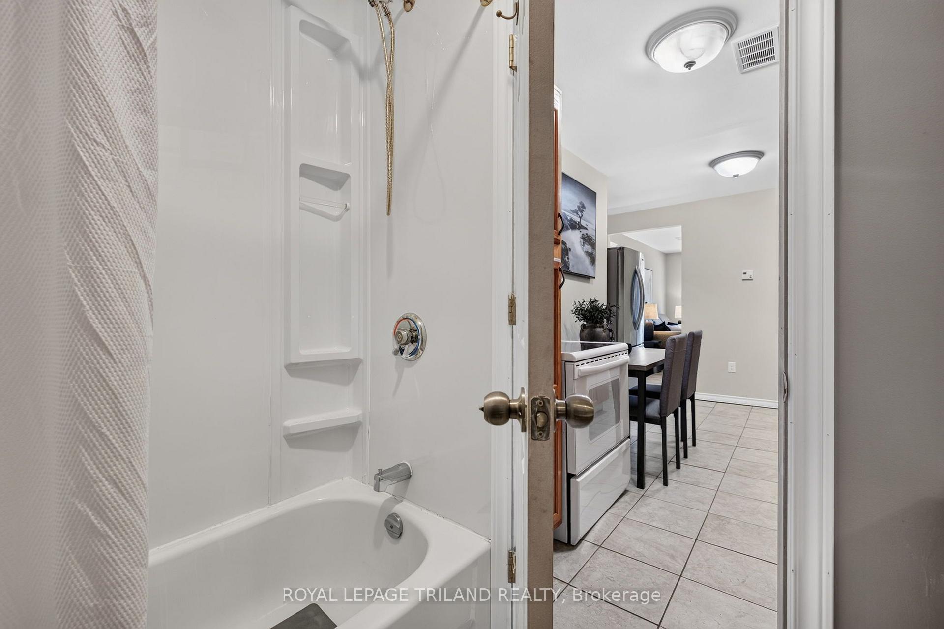 Photo 14 of 6422 Bradish Road, London, South A — HOMEH