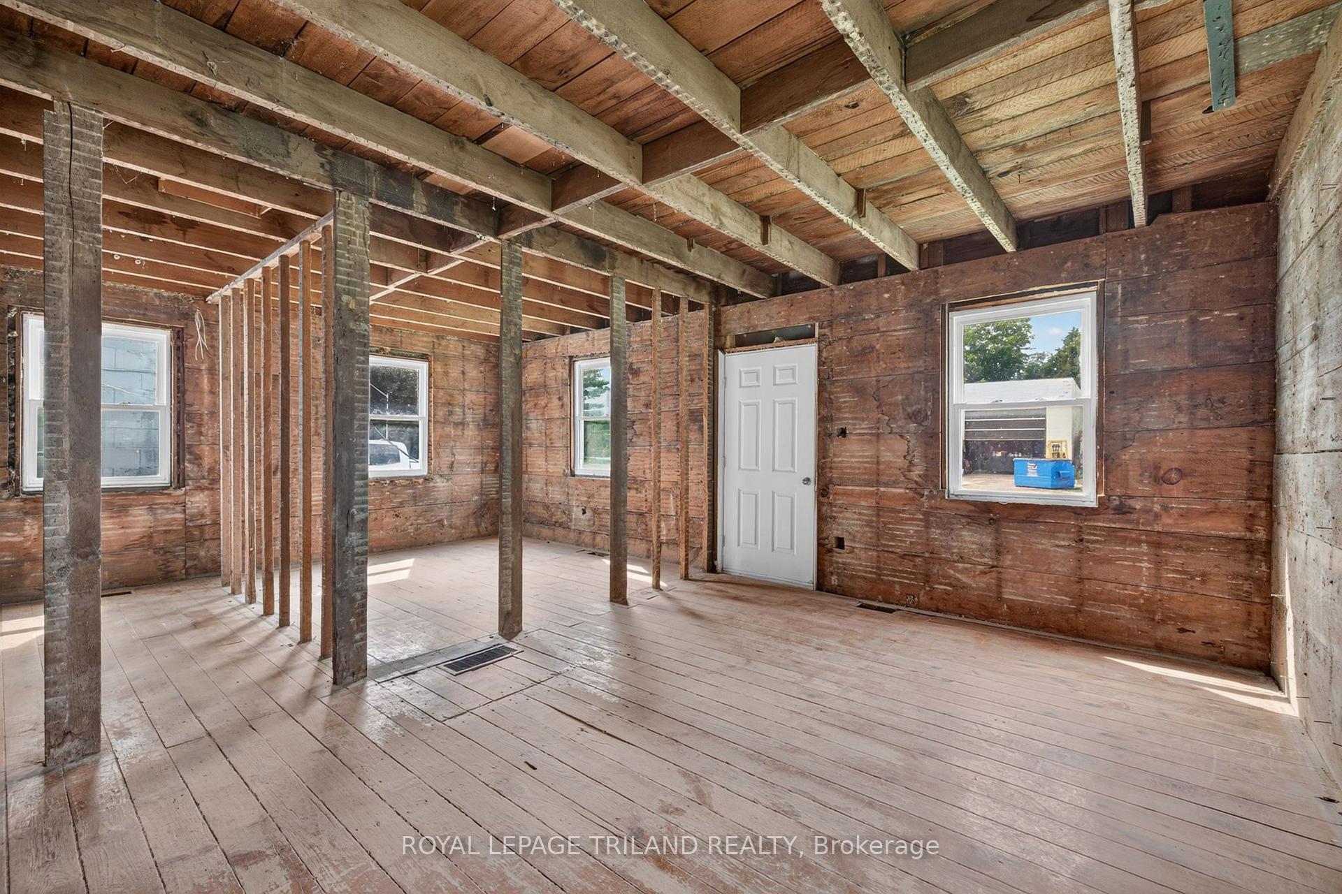 Photo 32 of 6422 Bradish Road, London, South A — HOMEH