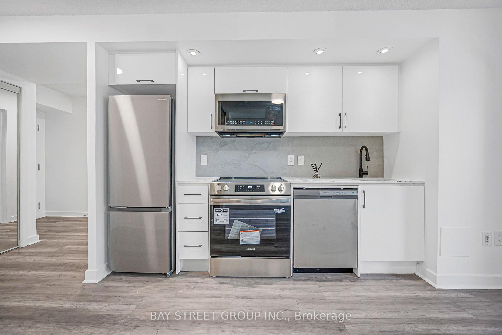 Photo 5 of Unit 816, 25 Telegram Mews, Toronto, Waterfront Communities — HOMEH