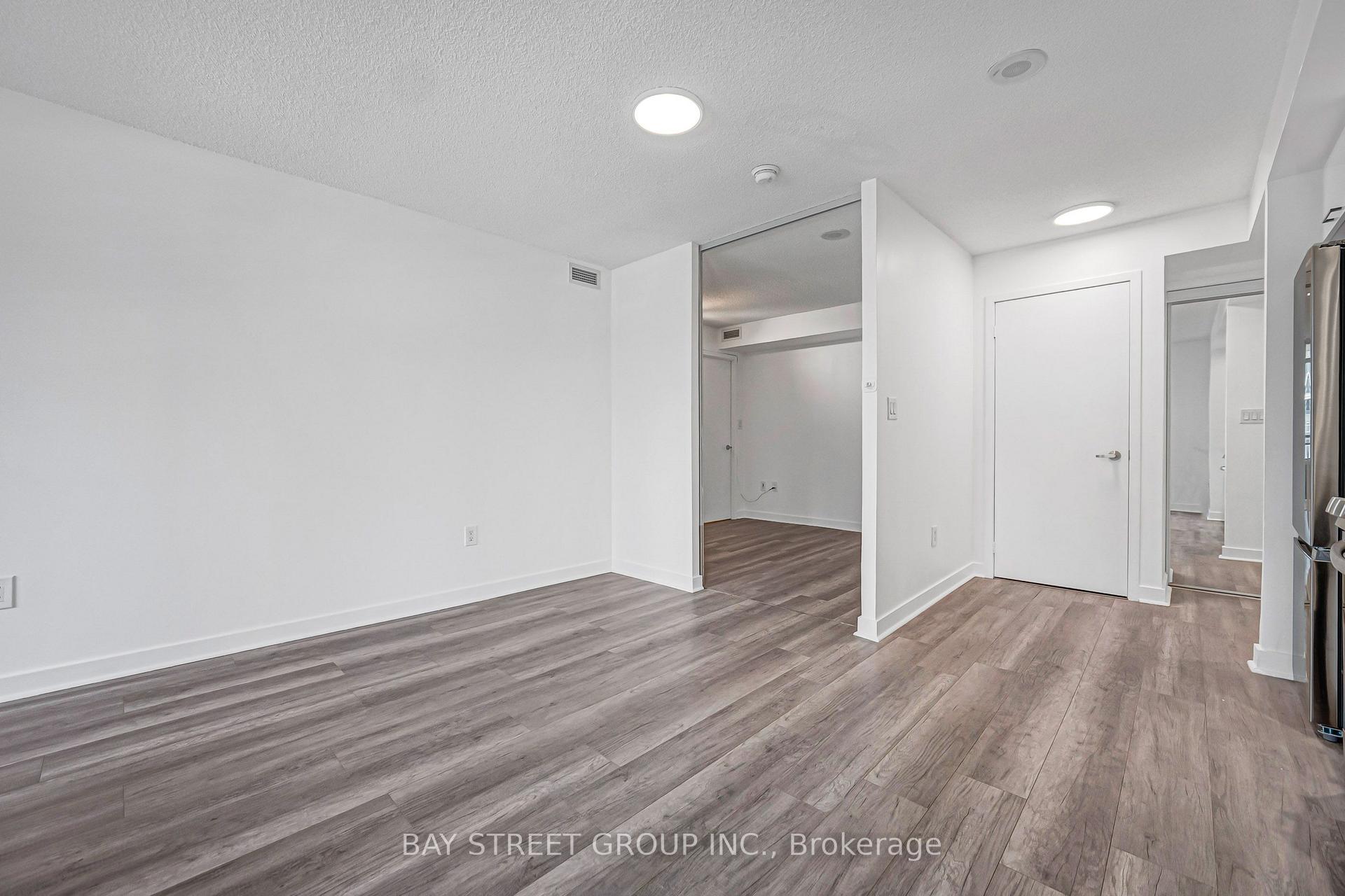 Photo 6 of Unit 816, 25 Telegram Mews, Toronto, Waterfront Communities — HOMEH