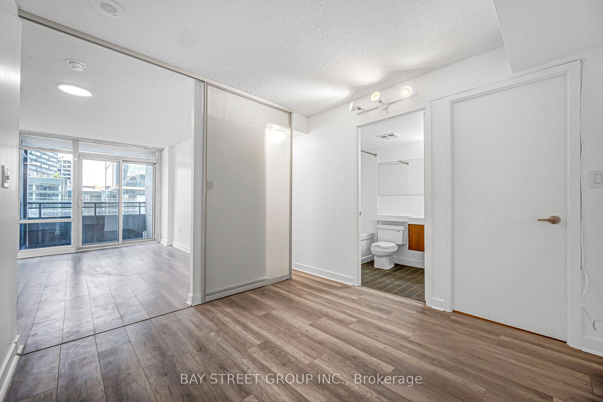 Photo 13 of Unit 816, 25 Telegram Mews, Toronto, Waterfront Communities — HOMEH
