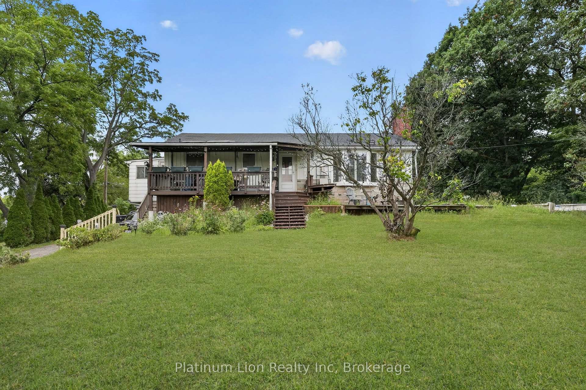 Photo 3 of 121 Panin Road, Burlington, Grindstone — HOMEH