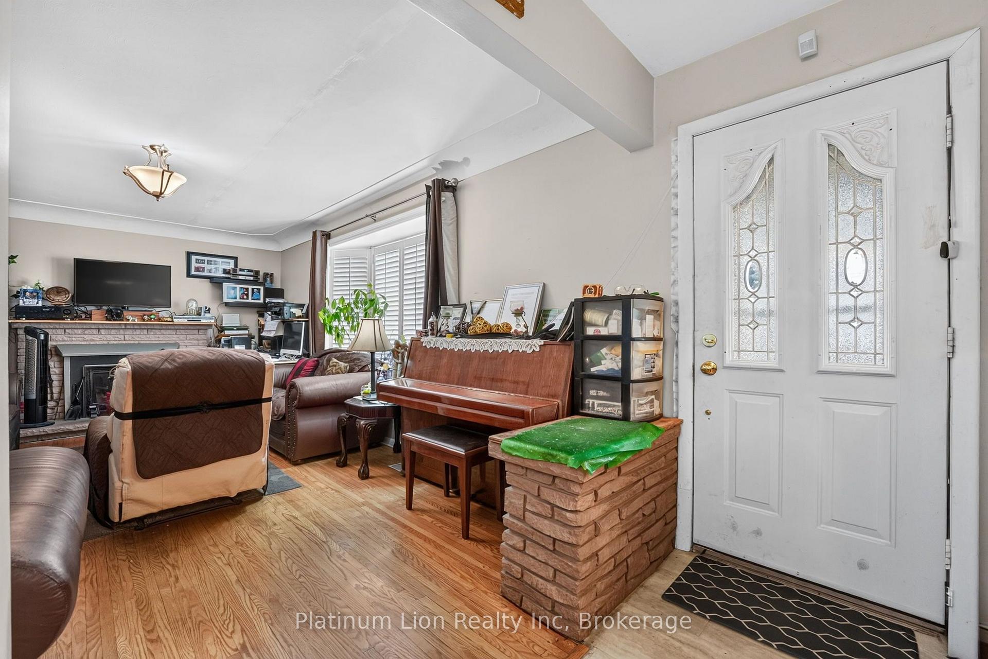 Photo 9 of 121 Panin Road, Burlington, Grindstone — HOMEH