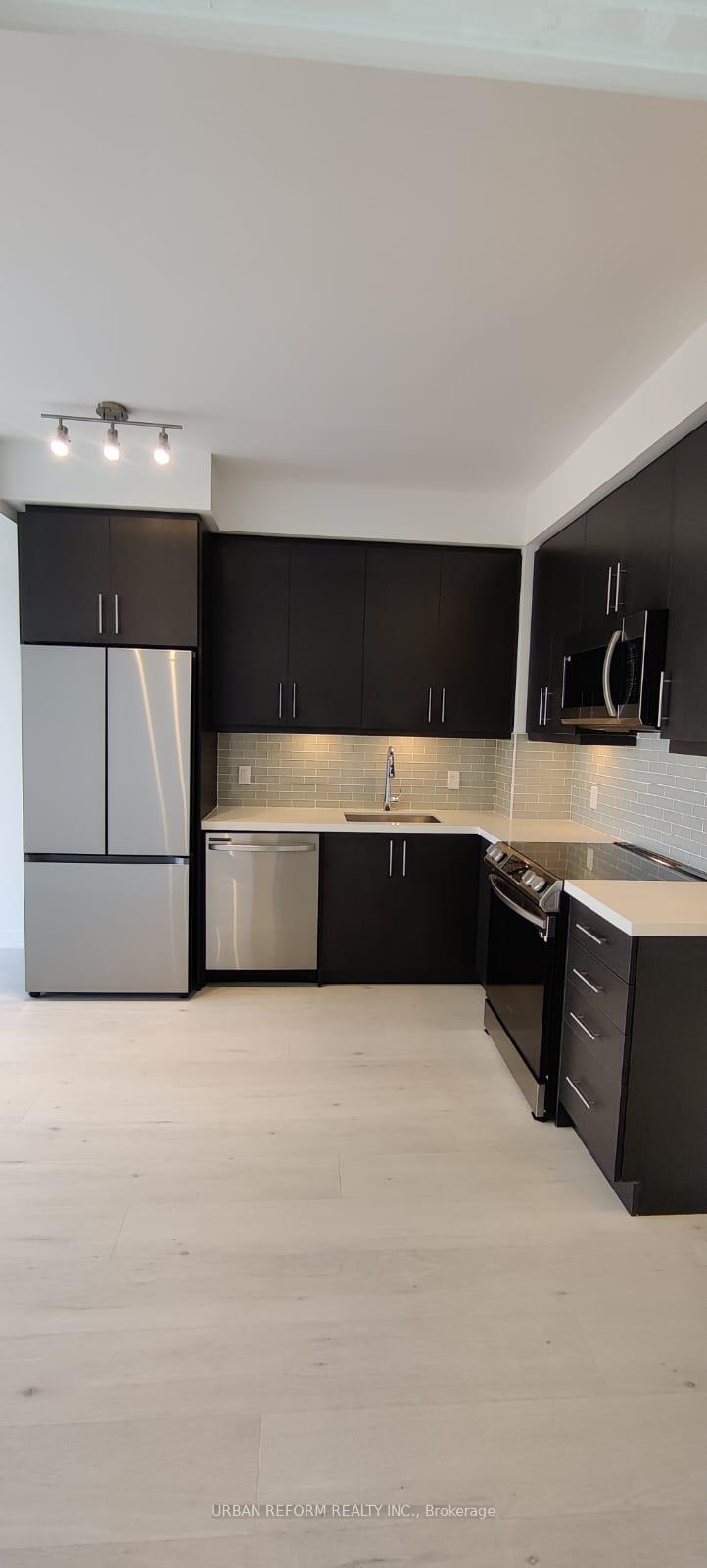 Photo of Unit 801, 95 Oneida Crescent