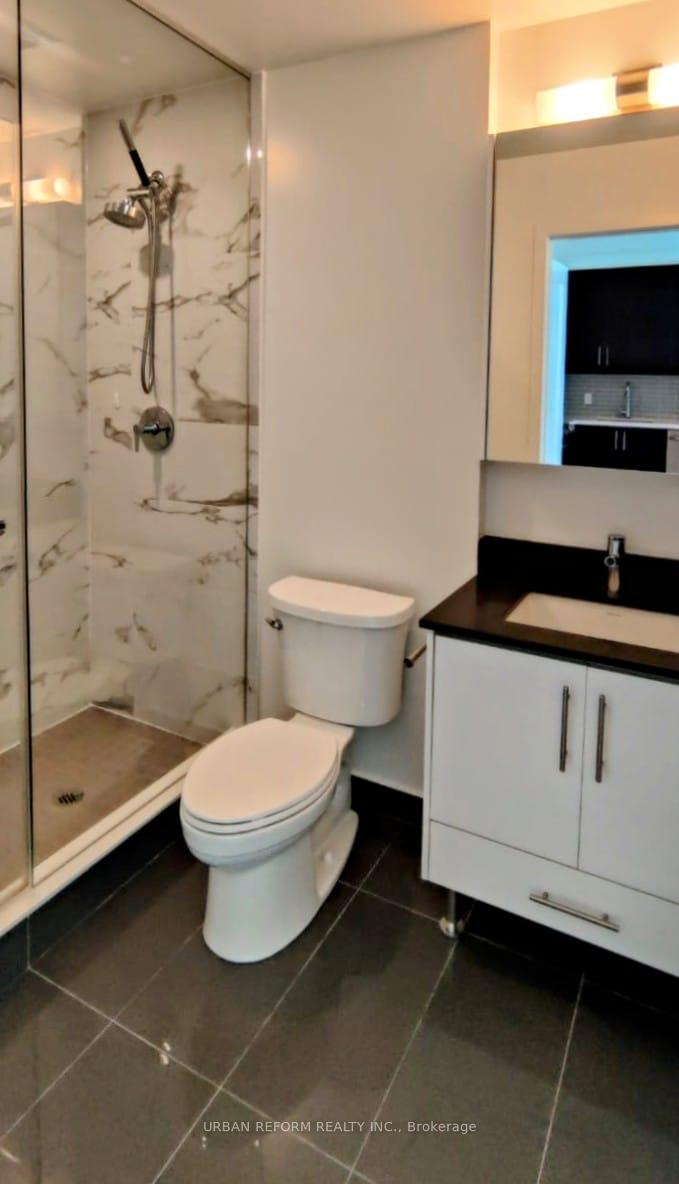 Photo 6 of Unit 801, 95 Oneida Crescent, Richmond Hill, Langstaff — HOMEH