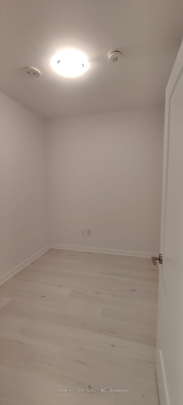 Photo 7 of Unit 801, 95 Oneida Crescent, Richmond Hill, Langstaff — HOMEH