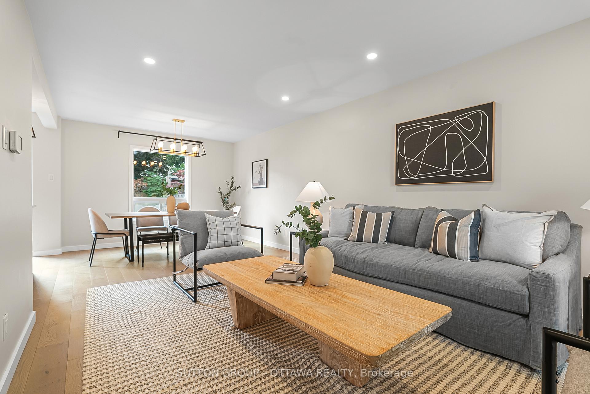 Photo 3 of 6651 Tooney Drive, Ottawa, Orleans/Sunridge — HOMEH