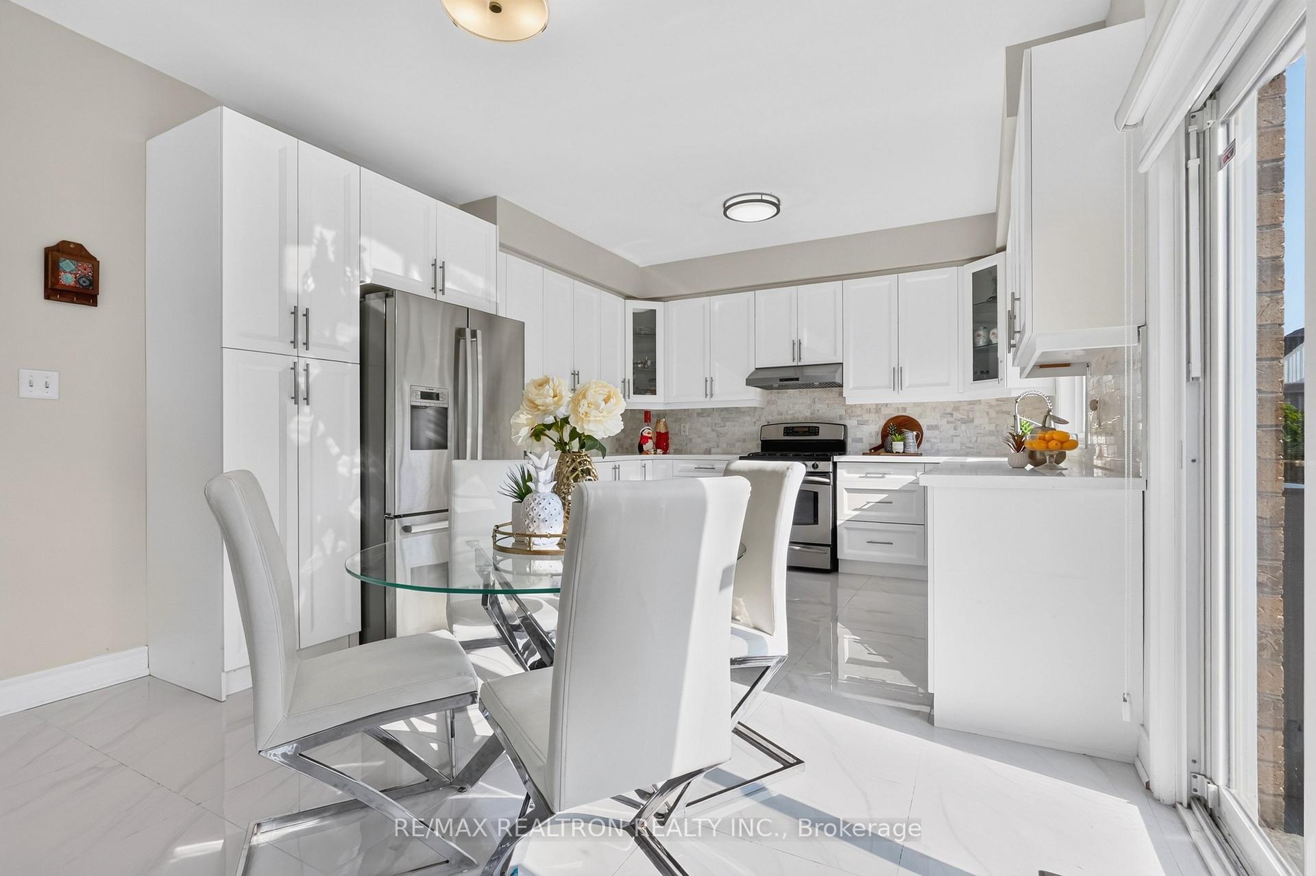 Photo 5 of 18 Carter-Bennett Drive, Ajax, Northwest Ajax — HOMEH