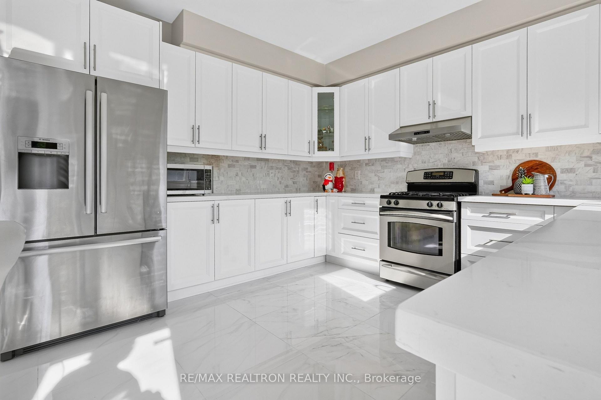 Photo 8 of 18 Carter-Bennett Drive, Ajax, Northwest Ajax — HOMEH