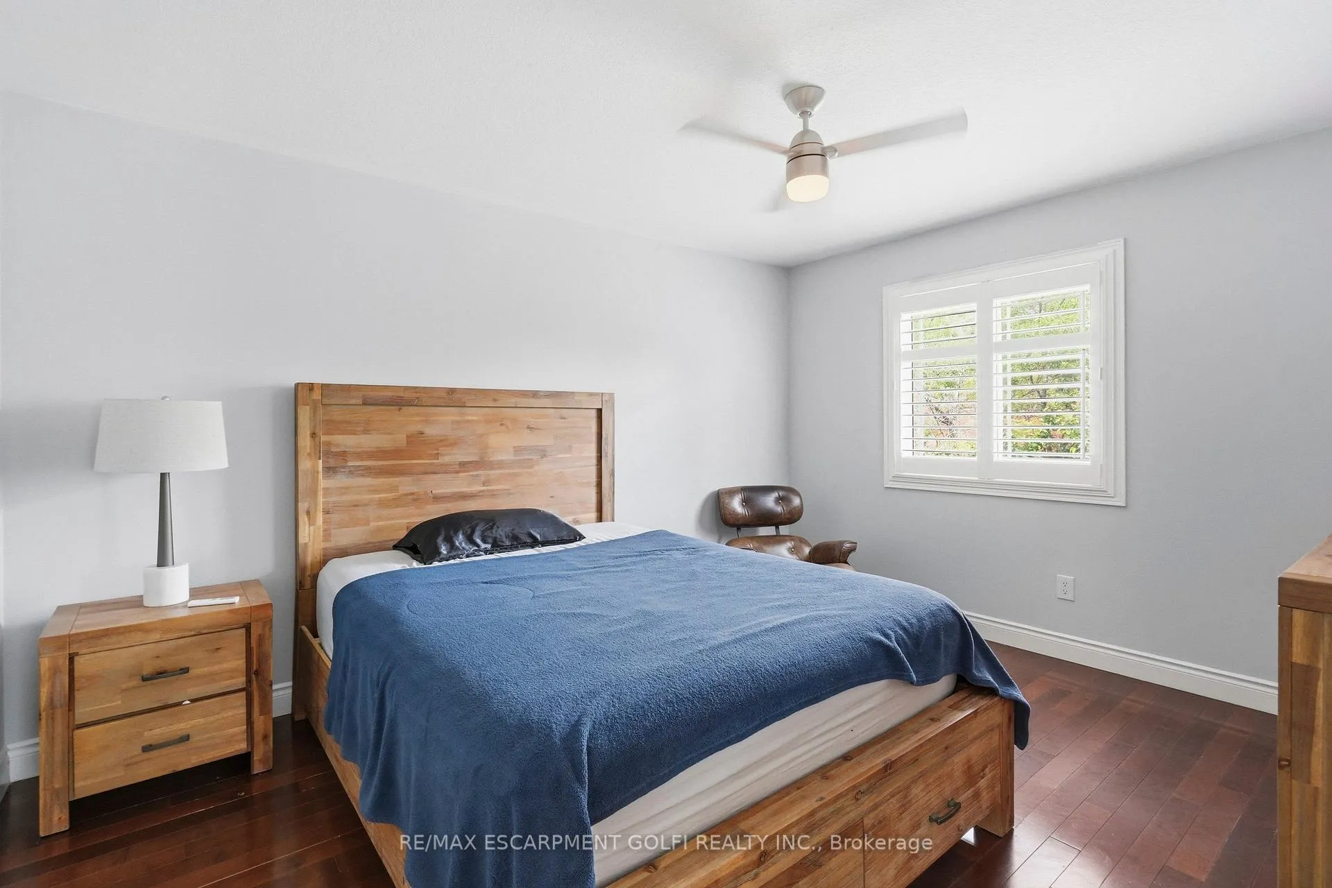 Photo 24 of 31 Commando Court, Hamilton, Waterdown — HOMEH