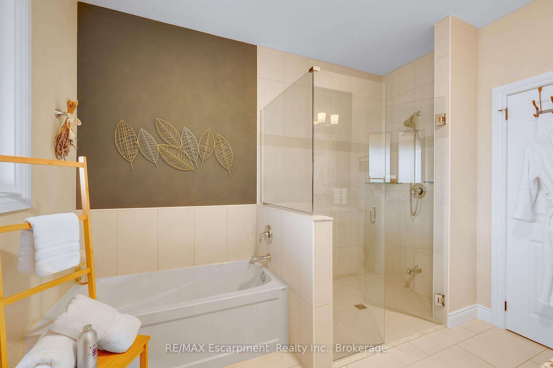 Photo 21 of Unit 24, 30 Cedar Street, Brant, Paris — HOMEH