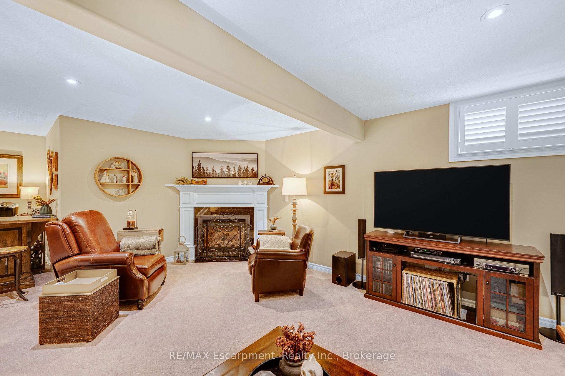 Photo 29 of Unit 24, 30 Cedar Street, Brant, Paris — HOMEH