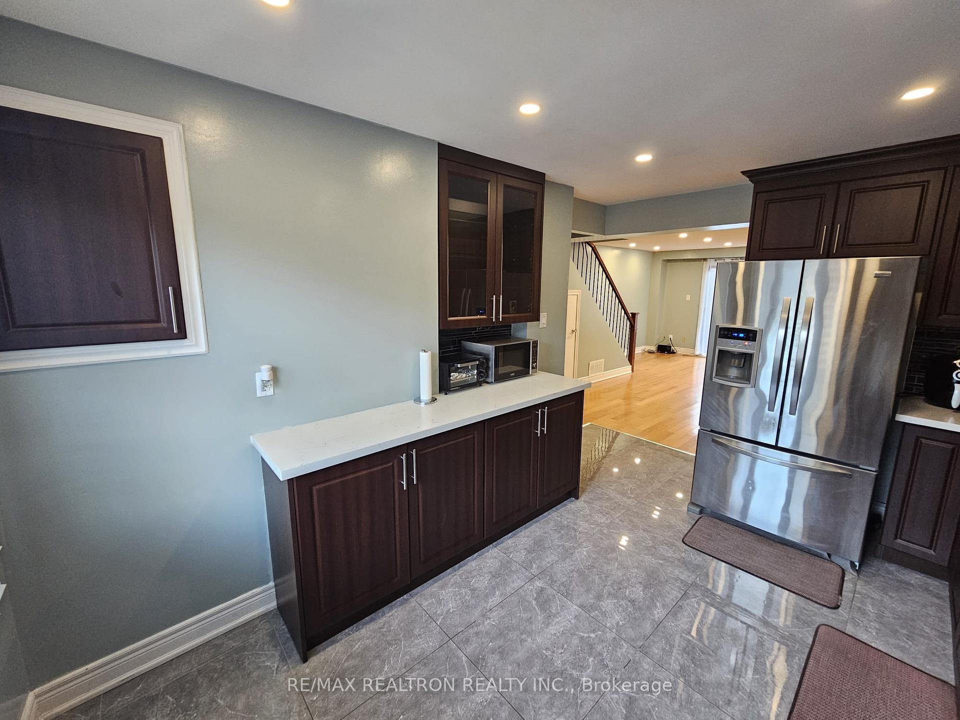 Photo 18 of Unit 3-Upper Level, 2606 Midland Avenue, Scarborough, Agincourt South-Malvern West — HOMEH