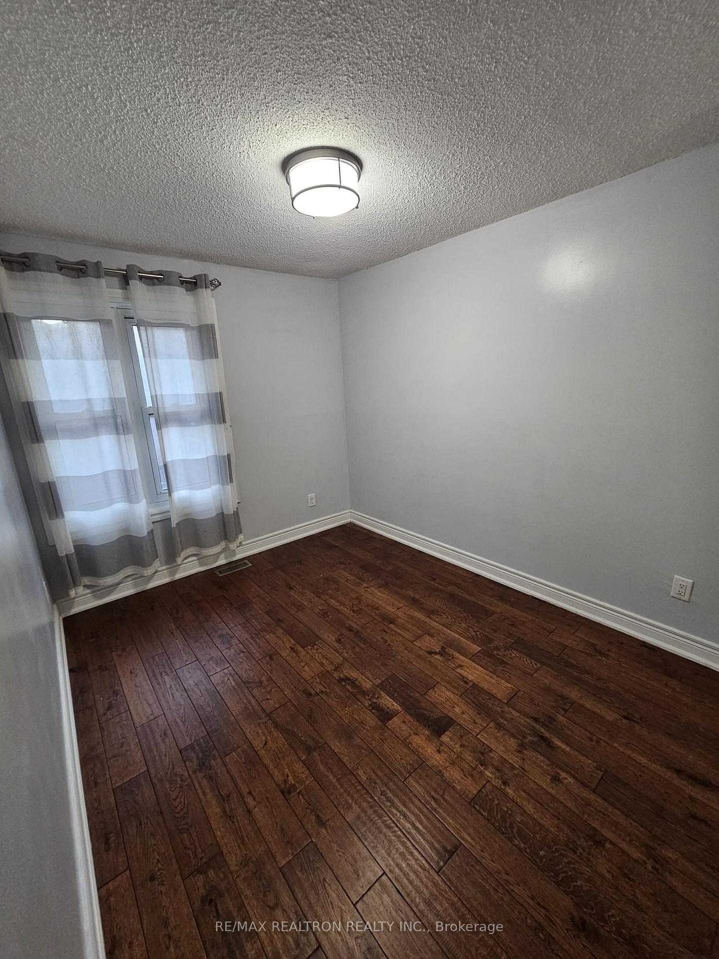 Photo 20 of Unit 3-Upper Level, 2606 Midland Avenue, Scarborough, Agincourt South-Malvern West — HOMEH