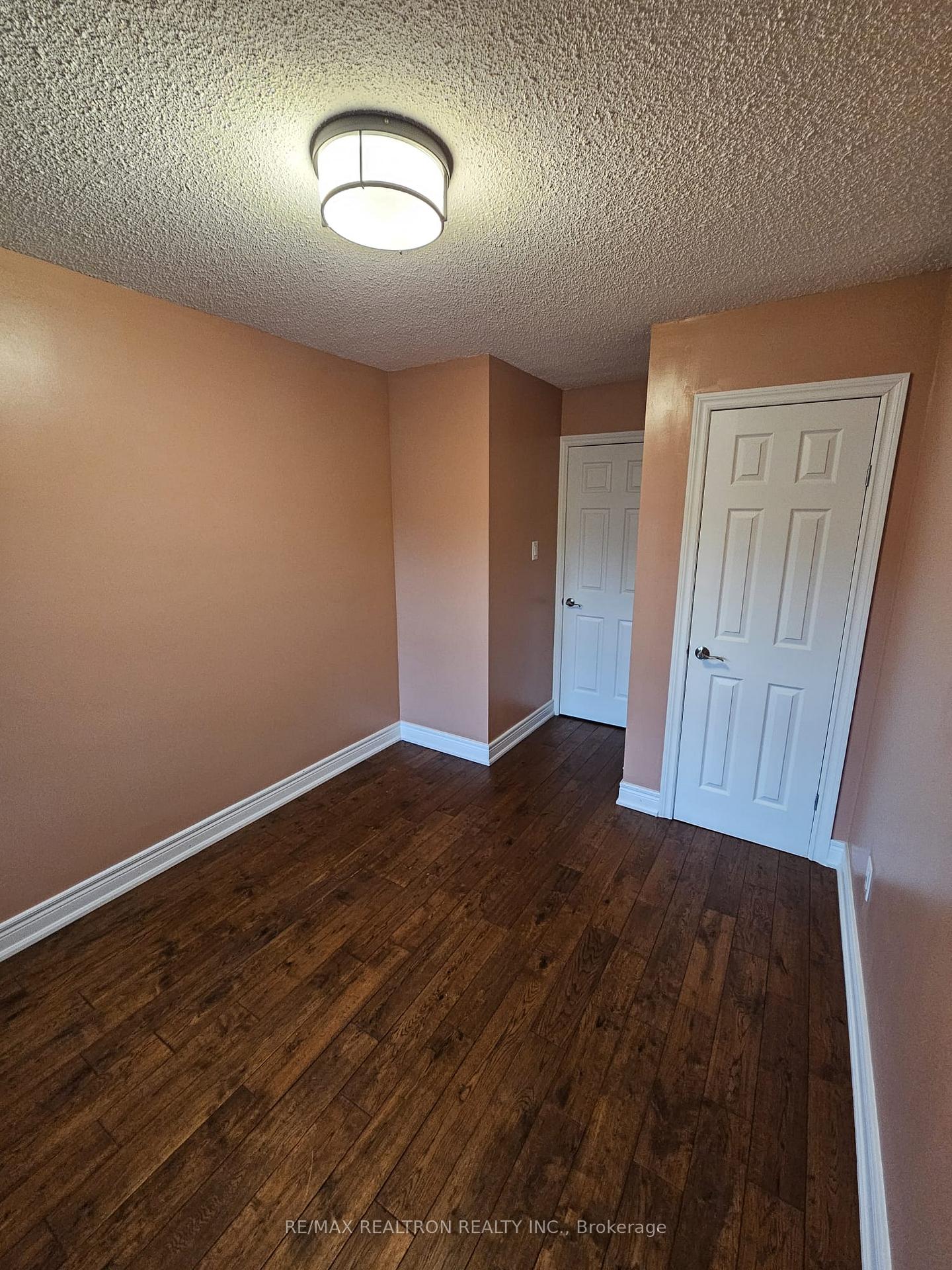 Photo 21 of Unit 3-Upper Level, 2606 Midland Avenue, Scarborough, Agincourt South-Malvern West — HOMEH