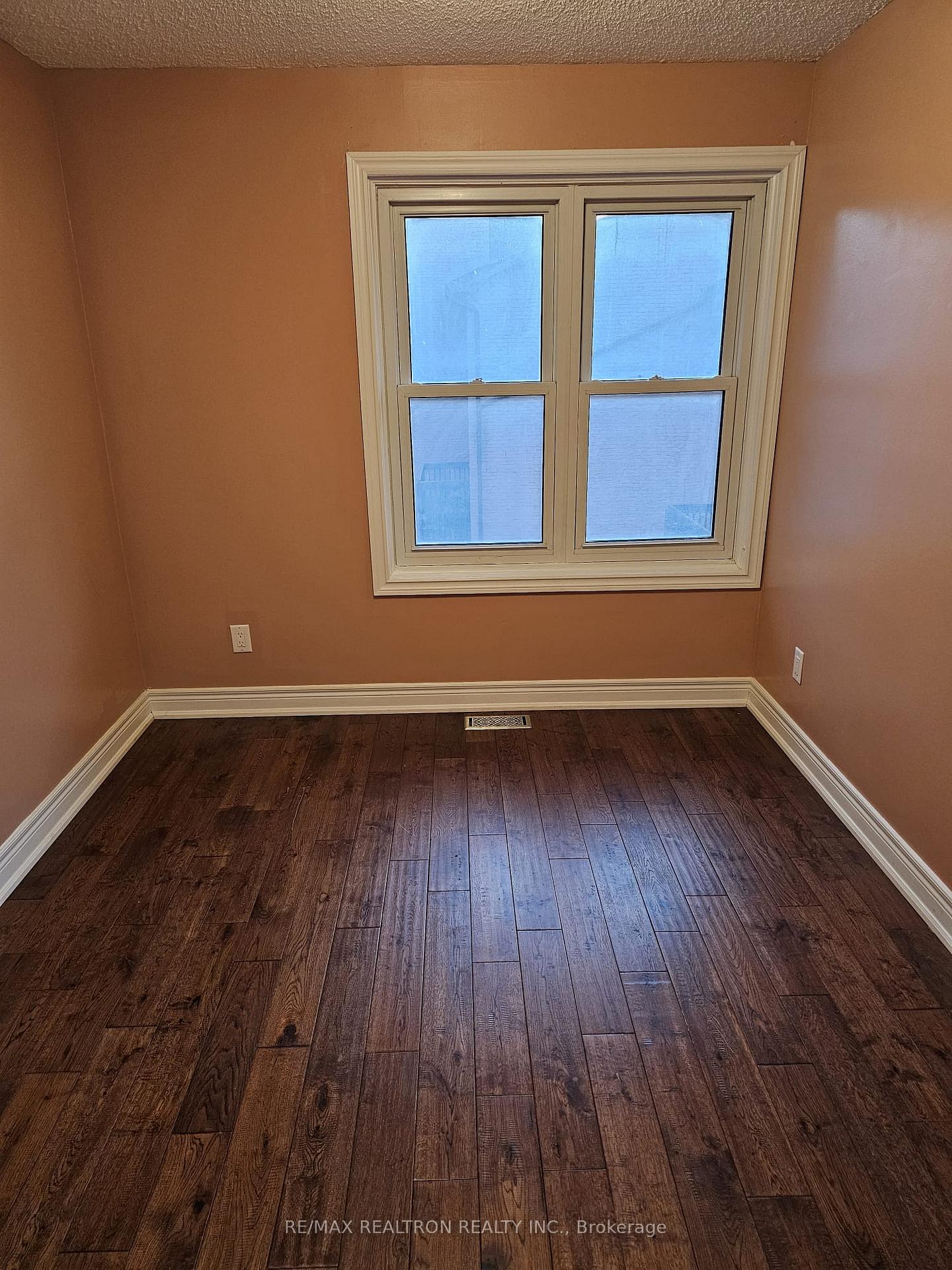 Photo 22 of Unit 3-Upper Level, 2606 Midland Avenue, Scarborough, Agincourt South-Malvern West — HOMEH