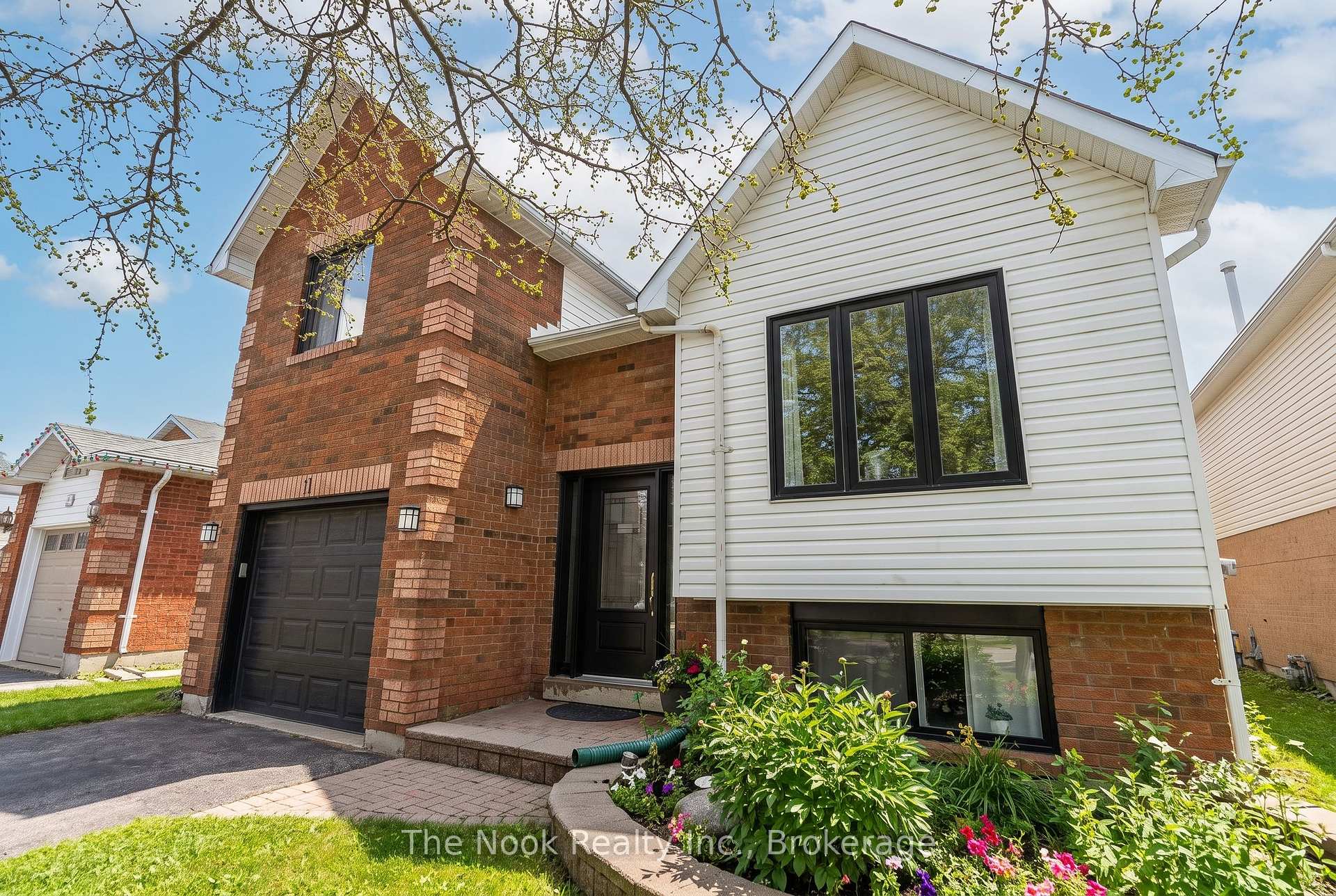 Photo 1 of Unit Main & Upper, 11 Jollow Drive, Clarington, Bowmanville — HOMEH