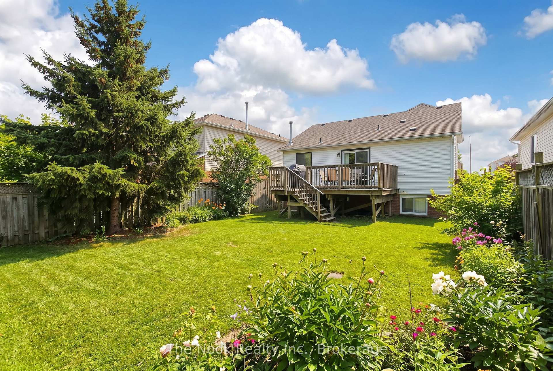 Photo 16 of Unit Main & Upper, 11 Jollow Drive, Clarington, Bowmanville — HOMEH
