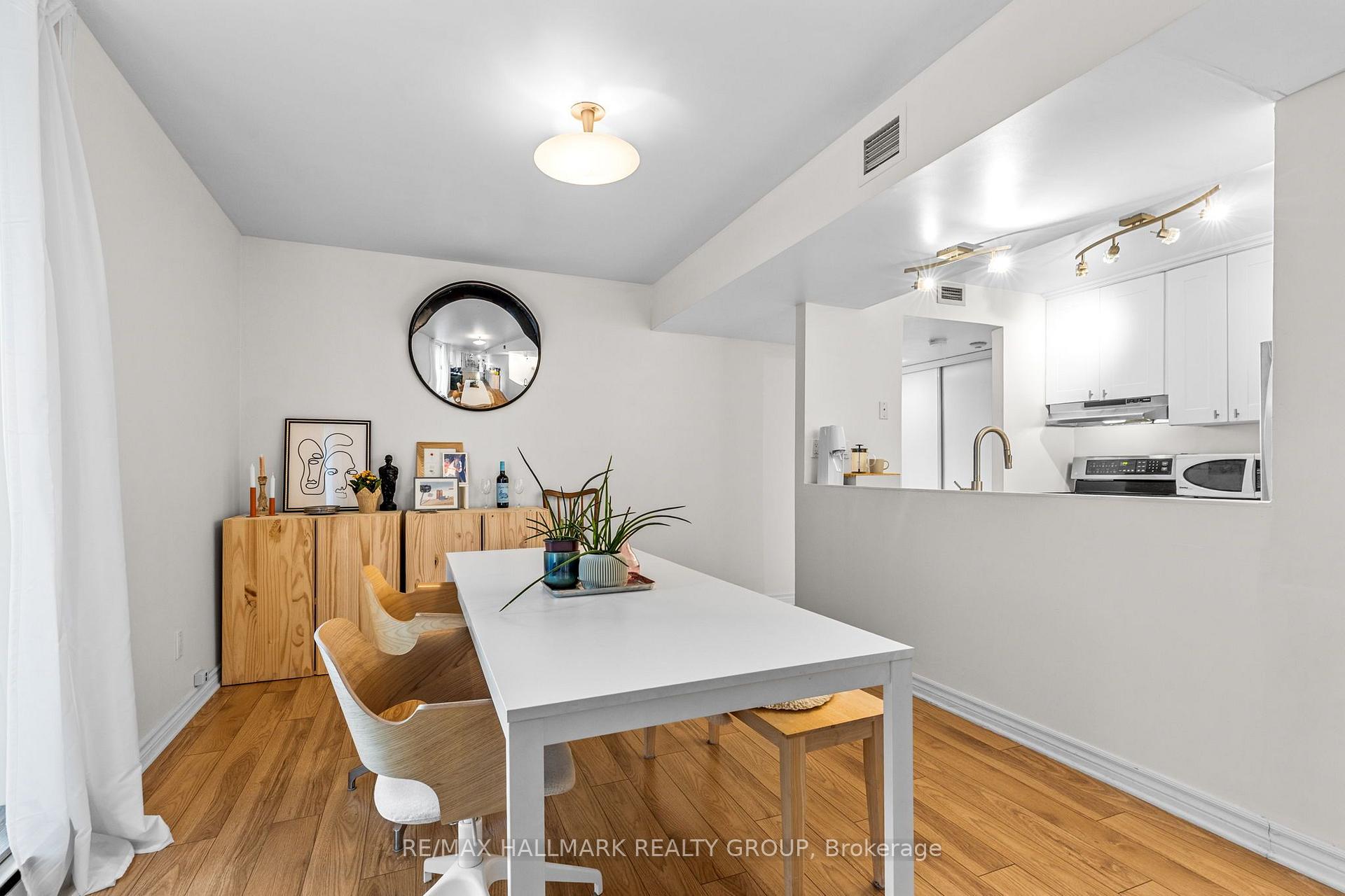 Photo 12 of Unit 701, 18 Nepean Street, Ottawa, Ottawa Centre — HOMEH