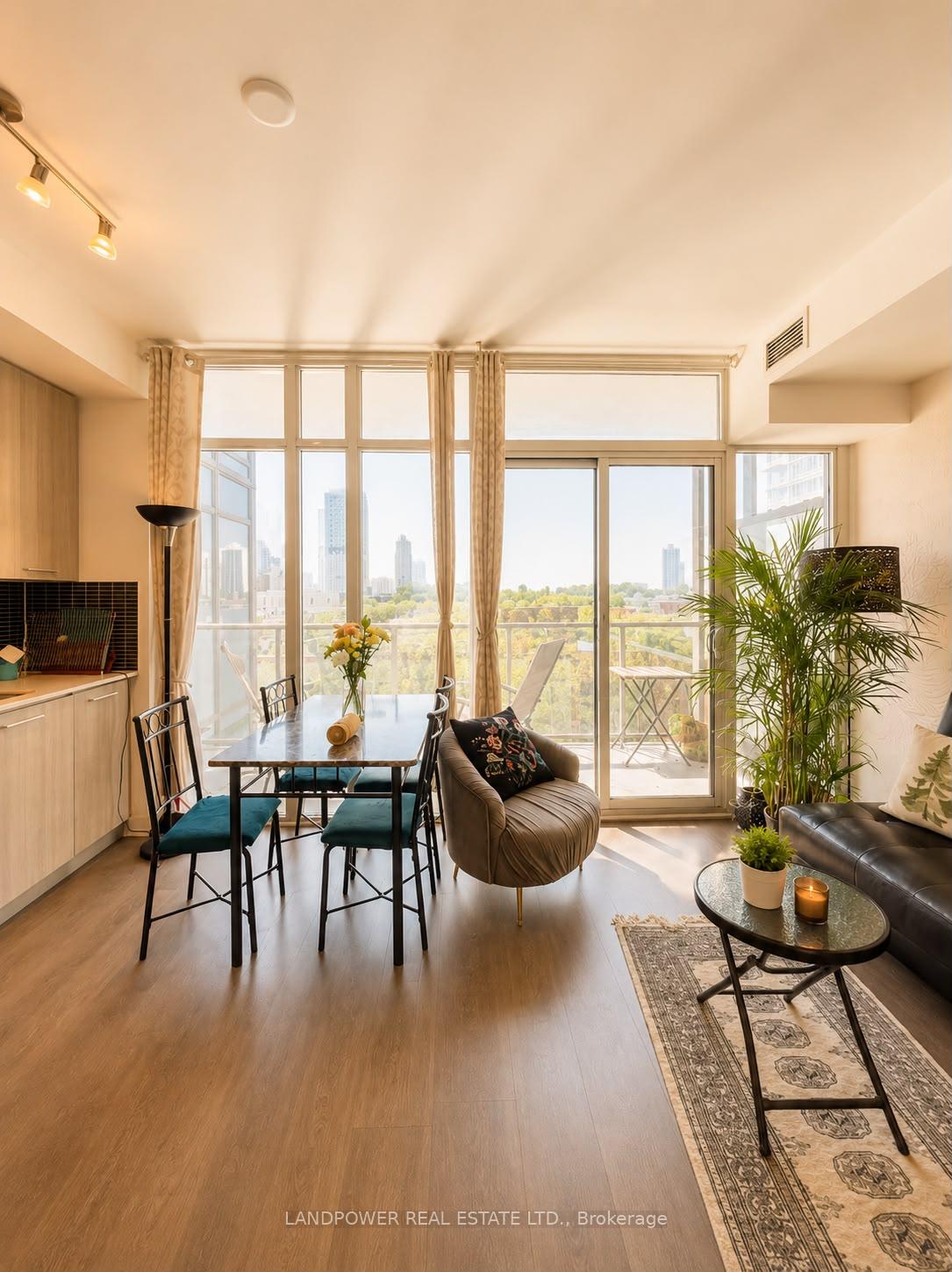 Photo 3 of Unit 514, 105 George Street, Toronto, Moss Park — HOMEH