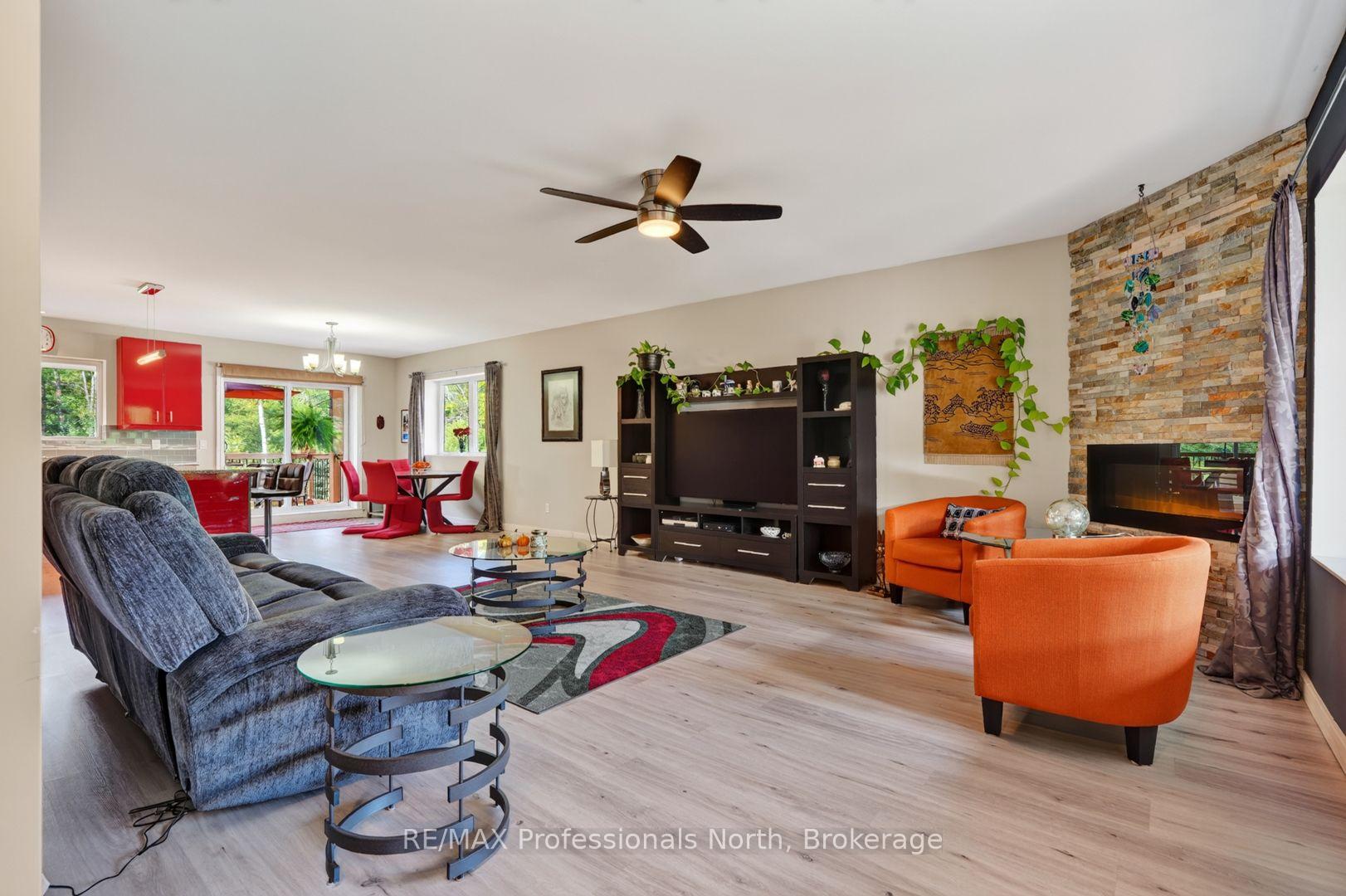 Photo 6 of 38 Goodwin Drive, Huntsville — HOMEH