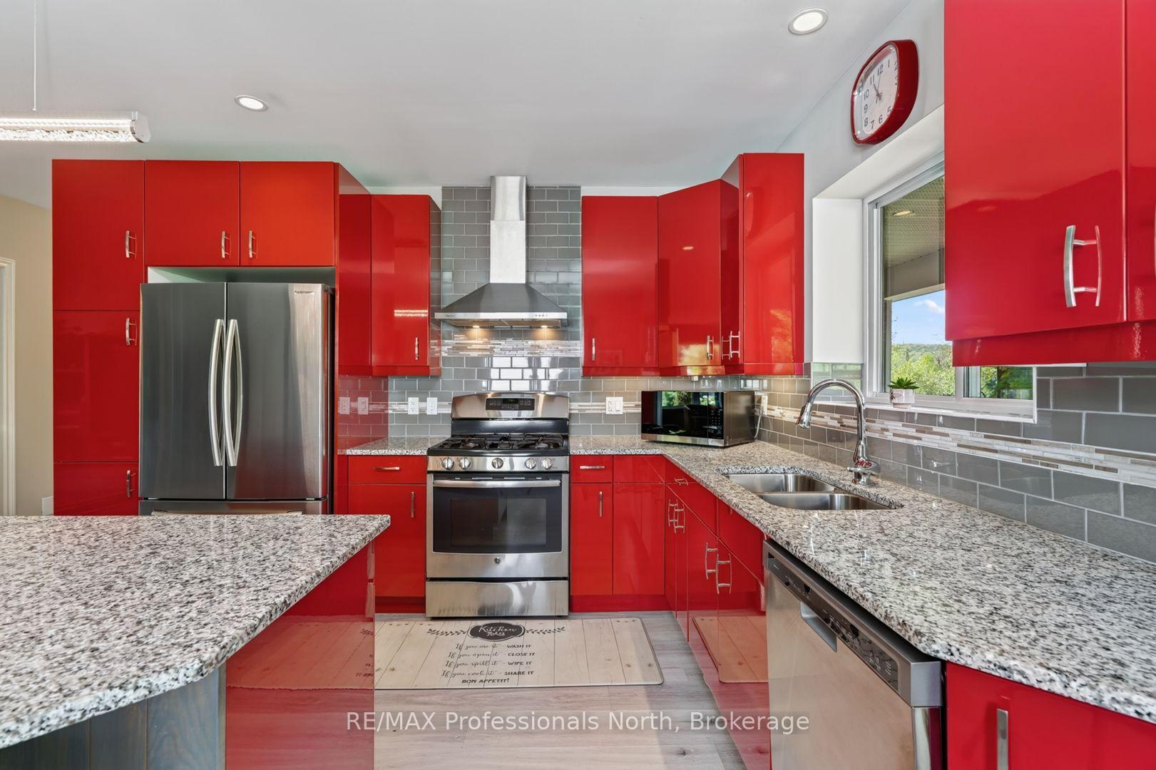 Photo 16 of 38 Goodwin Drive, Huntsville — HOMEH