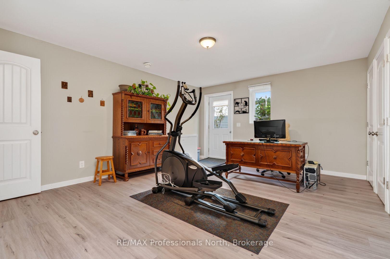 Photo 32 of 38 Goodwin Drive, Huntsville — HOMEH