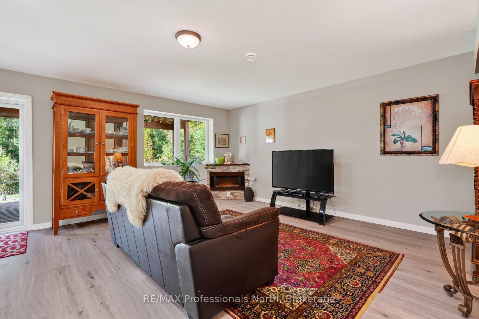 Photo 40 of 38 Goodwin Drive, Huntsville — HOMEH
