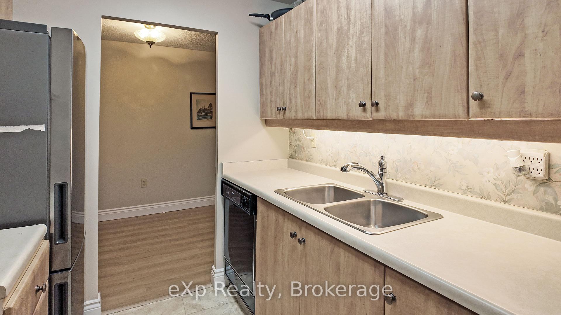 Photo 2 of Unit 402, 5 Valleyside Drive, Brockton — HOMEH