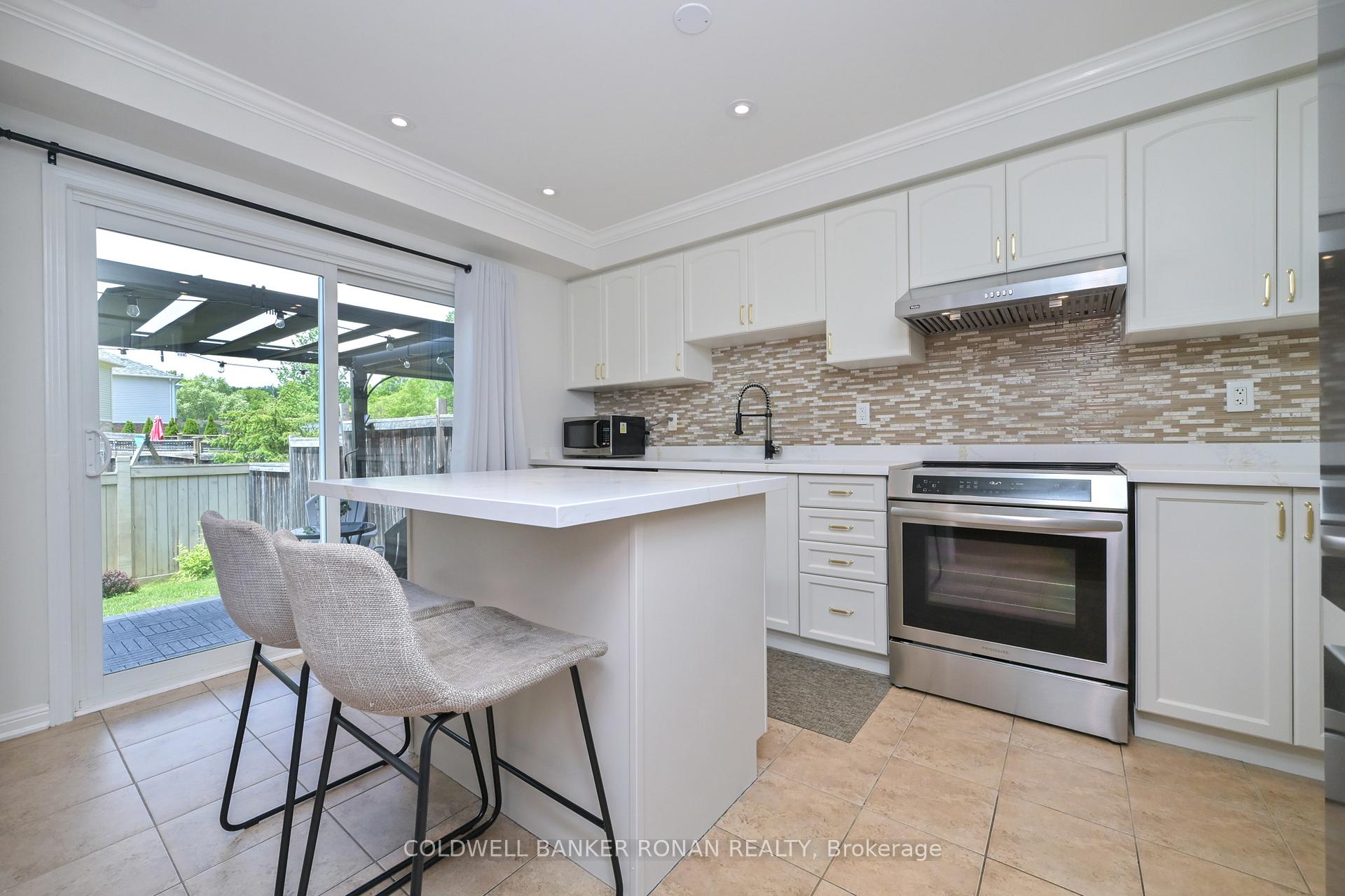 Photo 11 of 26 Riley Road, New Tecumseth, Alliston — HOMEH