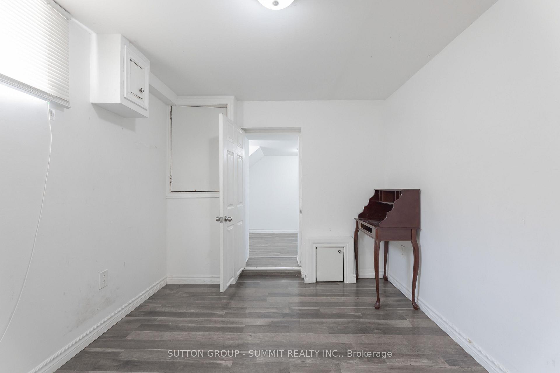 Photo 16 of 29 Yatescastle, North York, Glenfield-Jane Heights — HOMEH