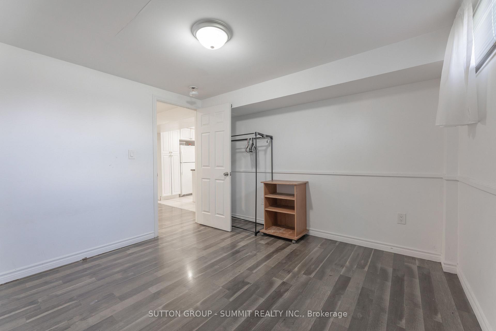 Photo 22 of 29 Yatescastle, North York, Glenfield-Jane Heights — HOMEH