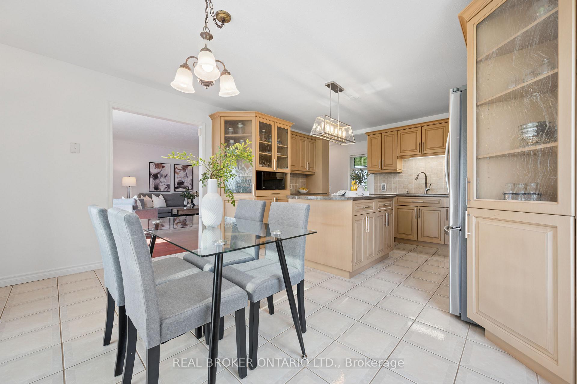 Photo 6 of 1049 Sheffield Road, Hamilton, Rural Flamborough — HOMEH